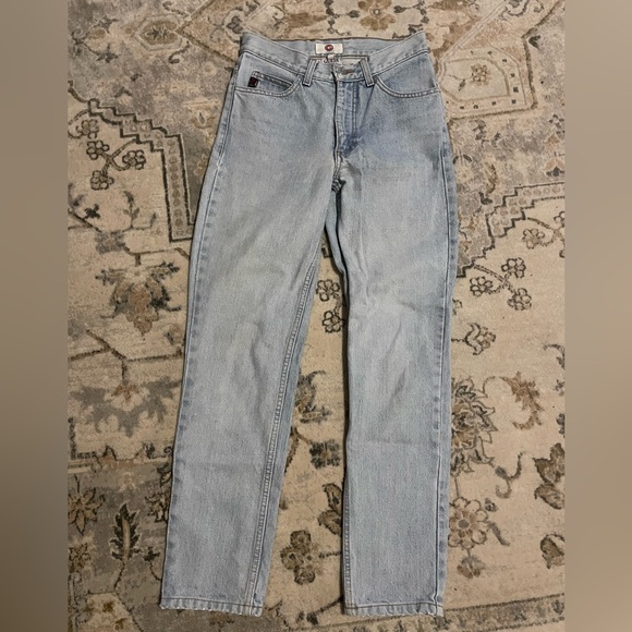 Women’s light wash Guess straight leg jeans size 26 - Picture 3 of 4